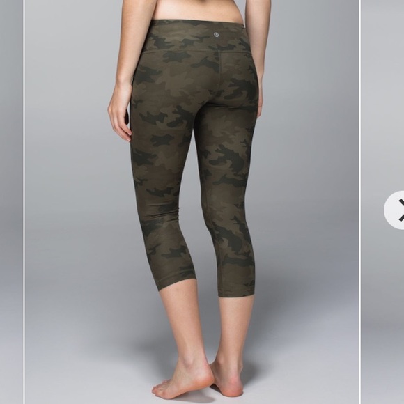 Lululemon Wunder Under Crop Leggings 4 - Picture 8 of 8